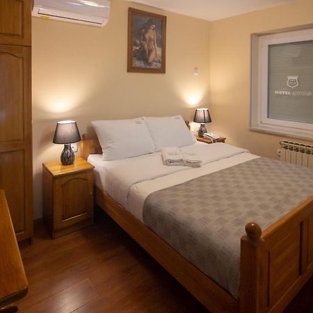 Motel Atos Laktaši Εξωτερικό φωτογραφία