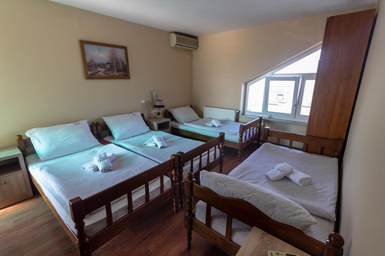 Motel Atos Laktaši Εξωτερικό φωτογραφία