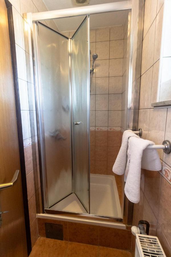 Motel Atos Laktaši Εξωτερικό φωτογραφία